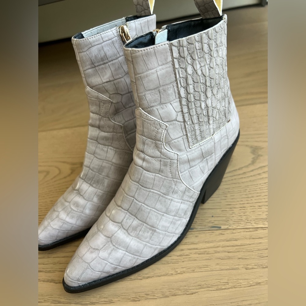 Raye Flag Boot - Picture 3 of 5